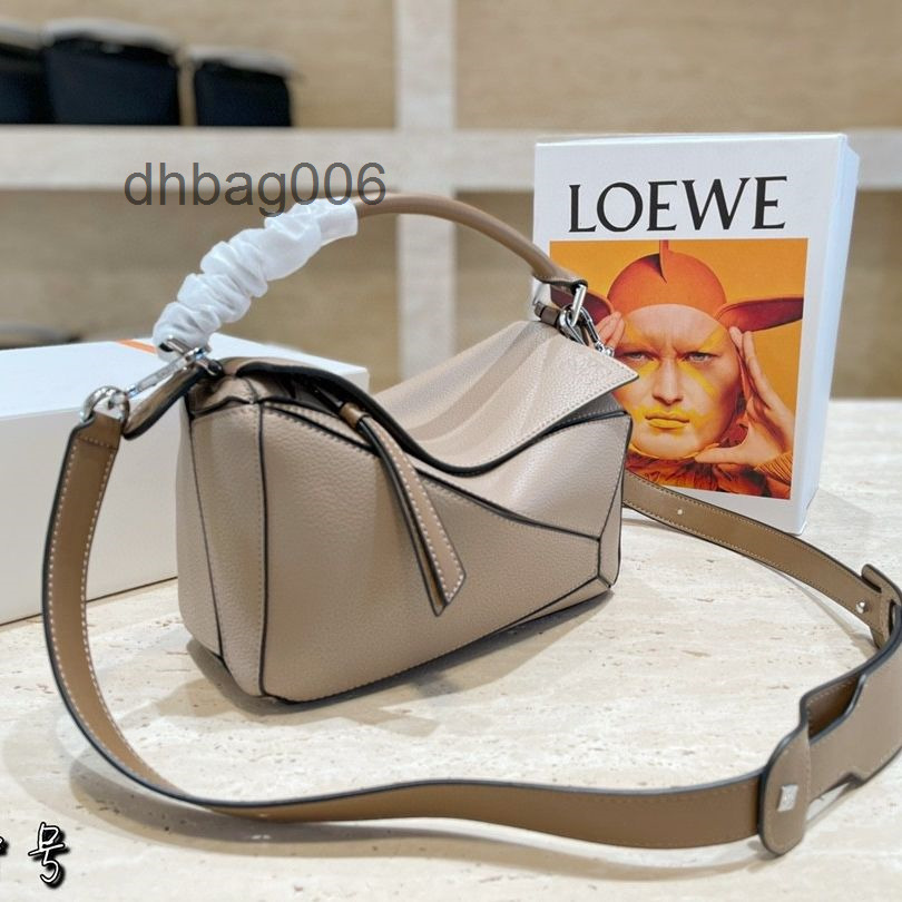 Handbags 2022 Designer Bag Women Loews Leather Mini Geometric Trend Single Shoulder BEA4 Puzzle
Handbags 2022 Designer Bag Women Loews Leather Mini Geometric Trend Single Shoulder BEA4 Puzzle