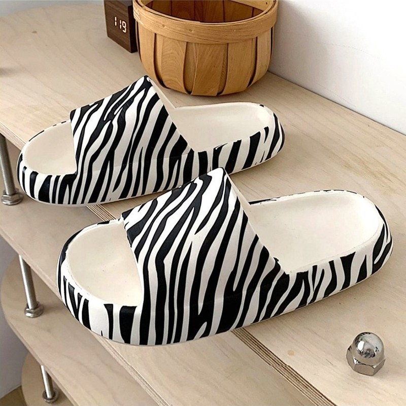 Summer Beach Slides Women Men Casual Slippers Sandals Flip Flops Cartoon Bear Dog Lion Thick Sole Home Outdoor Bathroom Shoes 220408