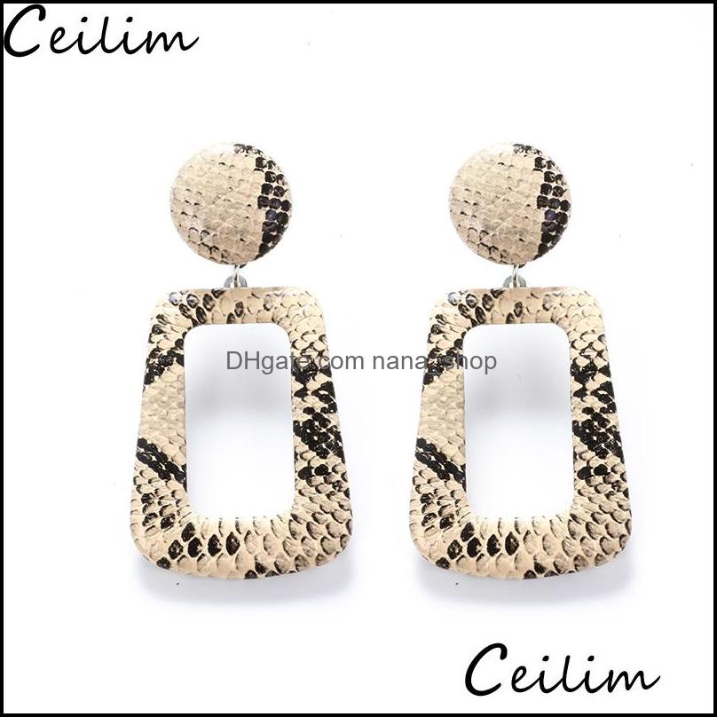 Charm Earrings Jewelry White Snake Print Leather For Women Bohemian Leopard Drop Dangle Earring Wholesale Delivery 2021 Nokfs
Charm Earrings Jewelry White Snake Print Leather For Women Bohemian Leopard Drop Dangle Earring Wholesale Delivery 2021 Nokfs