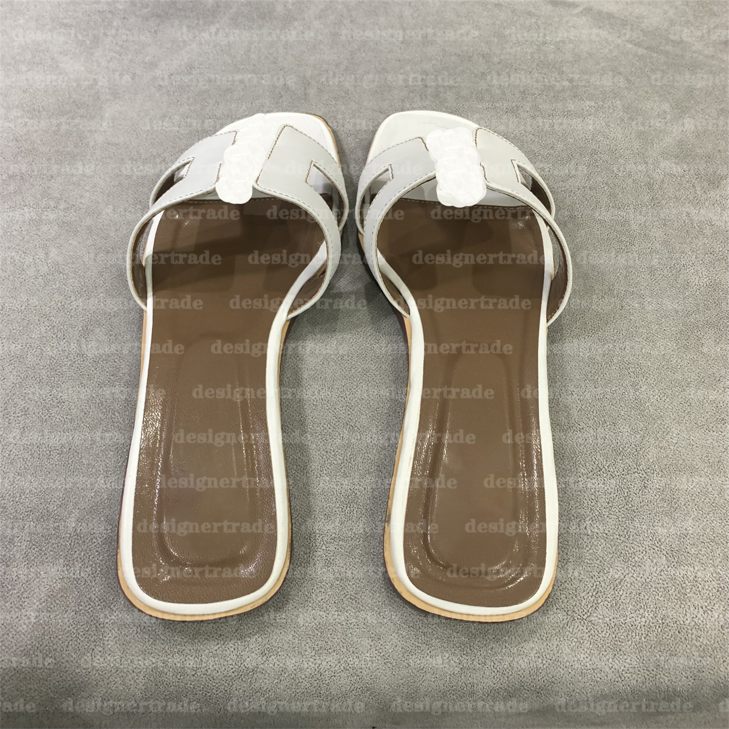 Luxury Slippers Designer Women Genuine Leather Slide Ladies Stylist Sandals Travel Loafers Sneakers Luxurious Slides Designertrade, #7501
Luxury Slippers Designer Women Genuine Leather Slide Ladies Stylist Sandals Travel Loafers Sneakers Luxurious Slides Designertrade, #7501