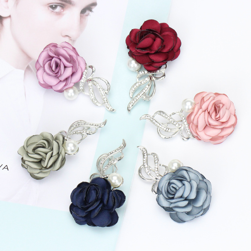 Women Crystal Pearl Flower Shape Brooch Fabric Cloth Flowers Clothing Collar Pin Europe Female Plant Alloy Backpack Dress Coat Clothes Badge Corsage Accessories
Women Crystal Pearl Flower Shape Brooch Fabric Cloth Flowers Clothing Collar Pin Europe Female Plant Alloy Backpack Dress Coat Clothes Badge Corsage Accessories