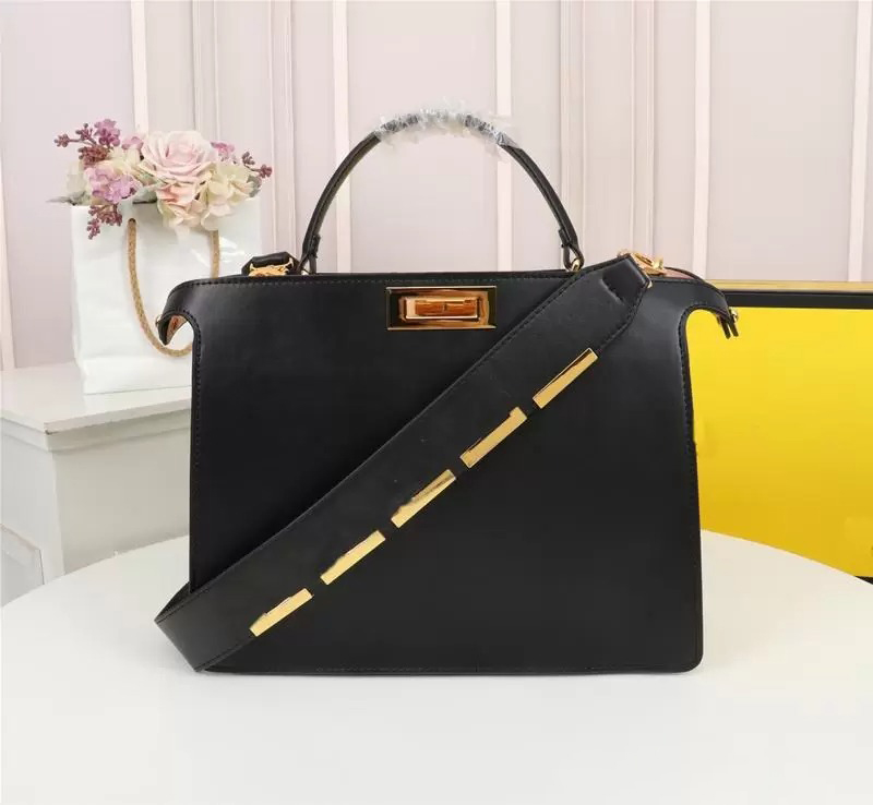 High Quality Women Crossbody Bags brand leather handbags Classic shopping fashion oneshoulder diagonal designer metal letters casual large-capacity luxury bag 5A, Not for sale;not sold separately.
High Quality Women Crossbody Bags brand leather handbags Classic shopping fashion oneshoulder diagonal designer metal letters casual large-capacity luxury bag 5A, Not for sale;not sold separately.