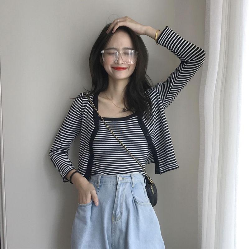 Women's Jackets Internet Celebrity Ins Slim-Fit Striped Contrast Color Off-Shoulder Camisole Short All-Match Long-Sleeved Sun-Proof Cardigan, Black
Women's Jackets Internet Celebrity Ins Slim-Fit Striped Contrast Color Off-Shoulder Camisole Short All-Match Long-Sleeved Sun-Proof Cardigan, Black