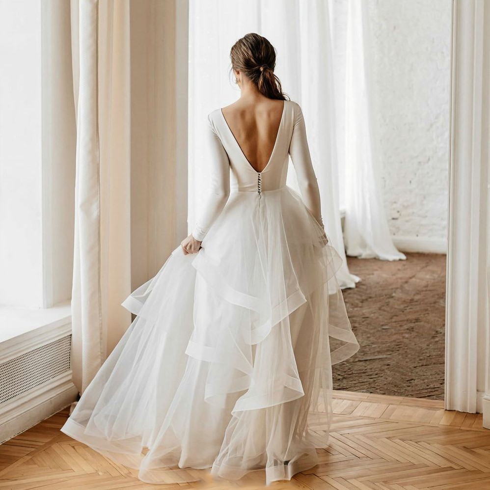 Bohemian Simple Deep V-Neck Tulle Wedding Dress Long Sleeves Backless Satin Bridal Wedding Gowns 2022 Elegant Tiered Boho Beach Bride Dresses