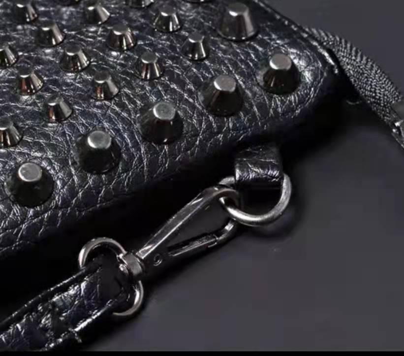 shoulder bags Designer Messenger for man Punk Elements Satchel clutch bag high quality Fashion rivets Handbags men purse iPad briefcase Soft leather H