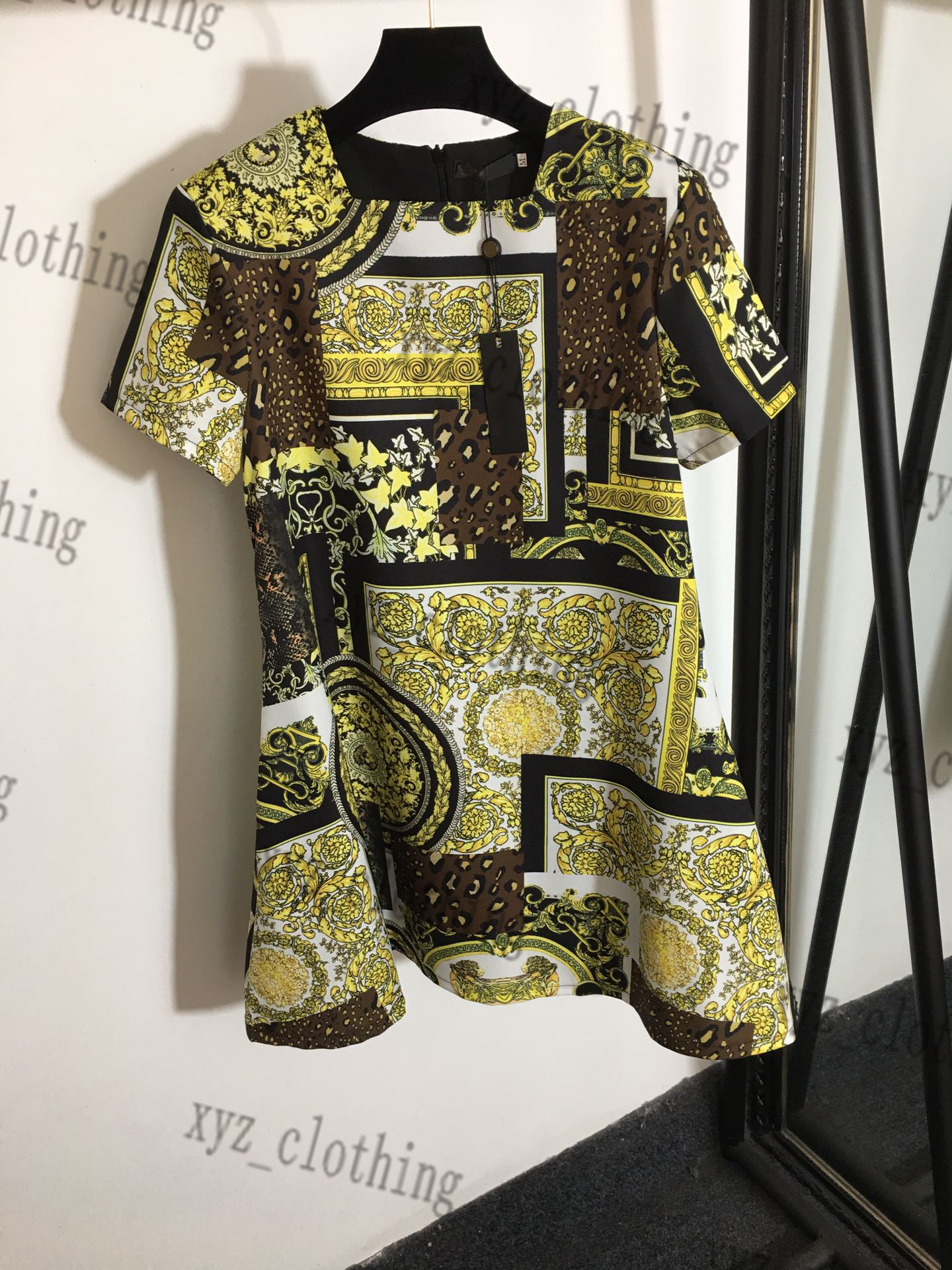 t shirts dress for women 2022ss short sleeve dresses t-shirts elegant party skirts summer designer lady loose style golden color size SML, 10
t shirts dress for women 2022ss short sleeve dresses t-shirts elegant party skirts summer designer lady loose style golden color size SML, 10
