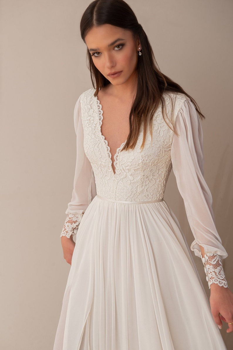 Boho Lace Beach Wedding Dress Sexy High Side Split Bridal Dresses Chiffon Long Sleeve Wedding Gowns Vestido de Noiva