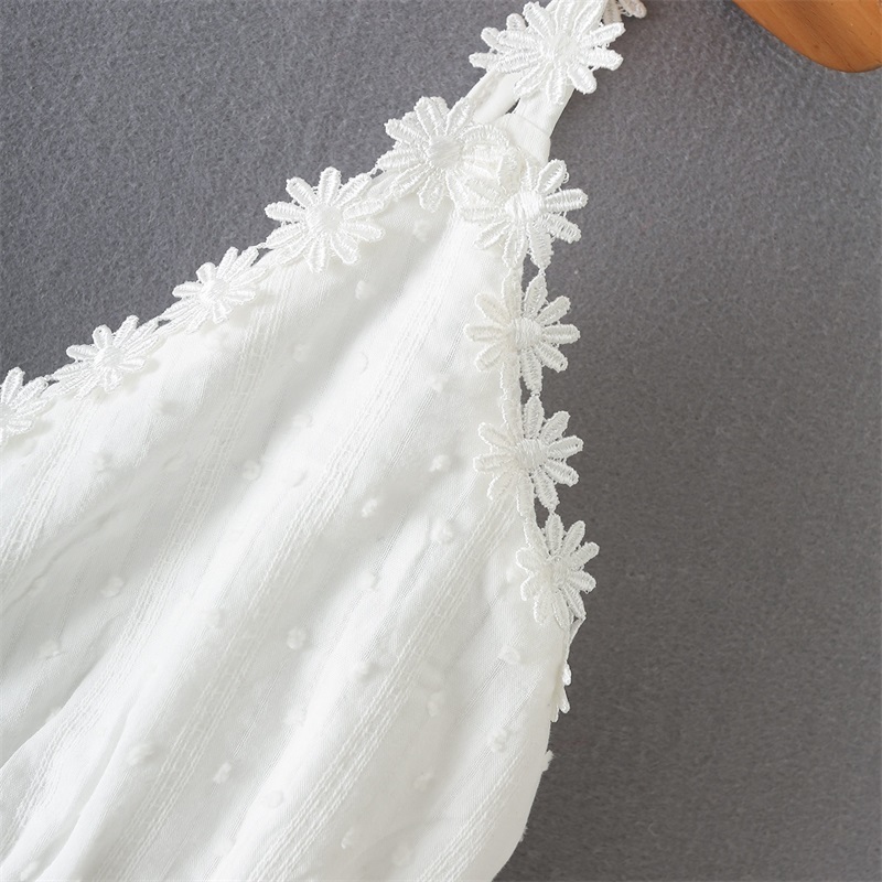 TRAF Women Fashion Summer Cotton Lace Buttons Sleeveless Solid Color Sling Top Streetwear 220325