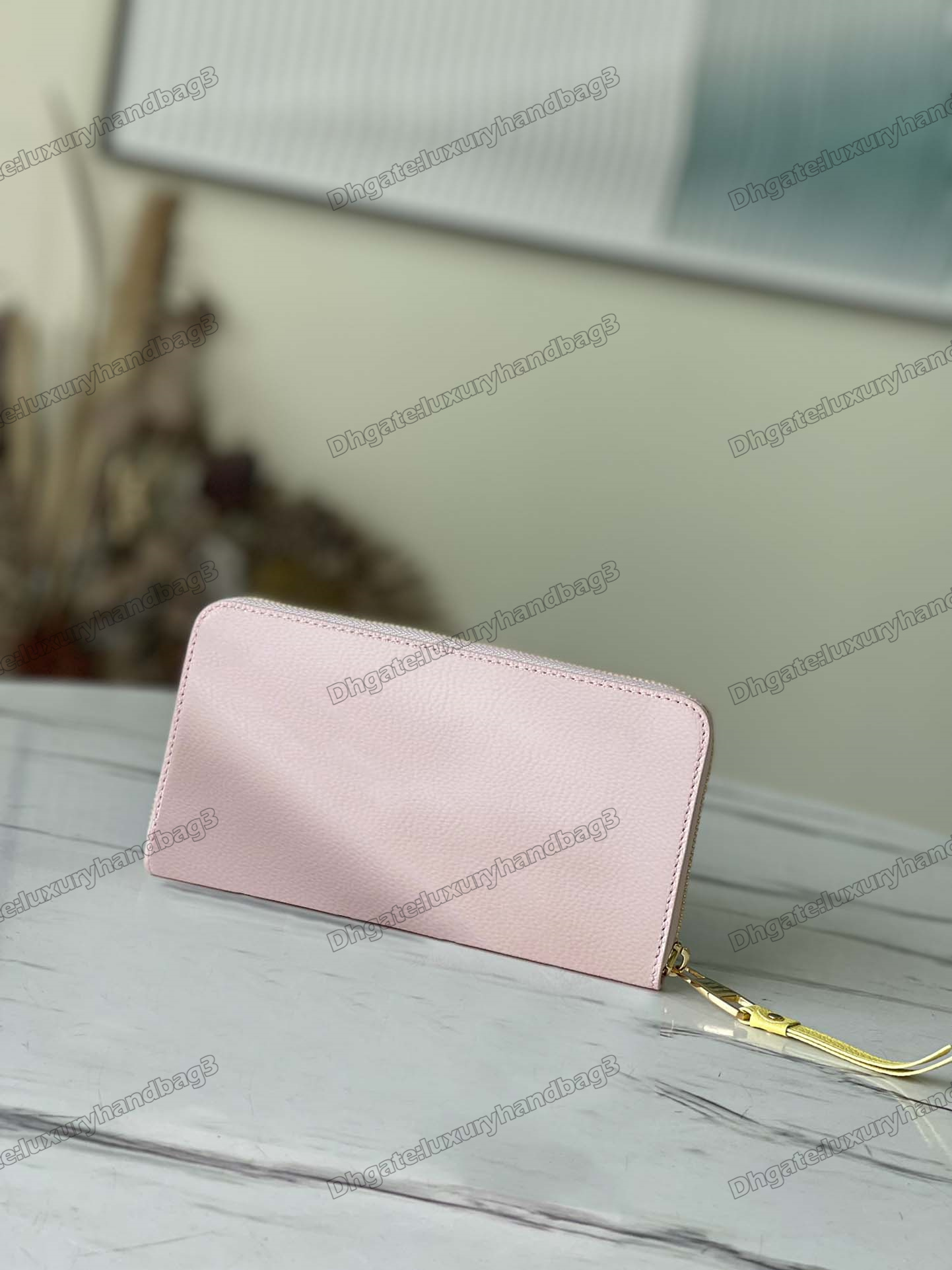 Spring in the City Collection M81279 Zippy Wallet Clutch Bag Tricolor Embossed Monograms Empreinte Supple Grained Leather Designers Luxurys Coin Purse
Spring in the City Collection M81279 Zippy Wallet Clutch Bag Tricolor Embossed Monograms Empreinte Supple Grained Leather Designers Luxurys Coin Purse