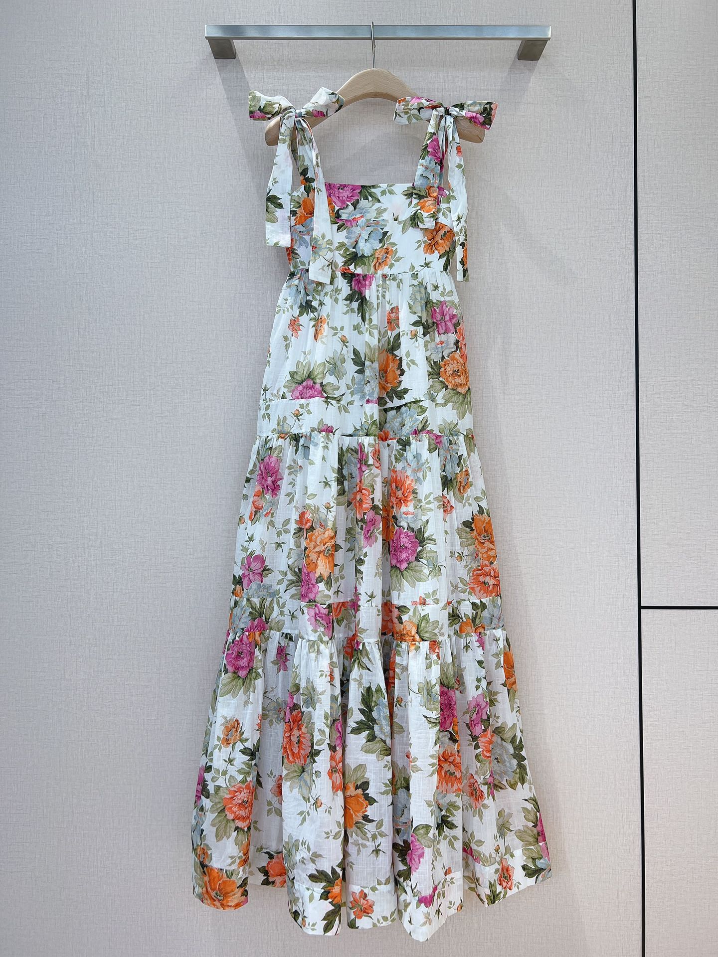 Rubber band at the back and olive dress technology perfect bra modification large skirt the waist, Multi
Rubber band at the back and olive dress technology perfect bra modification large skirt the waist, Multi