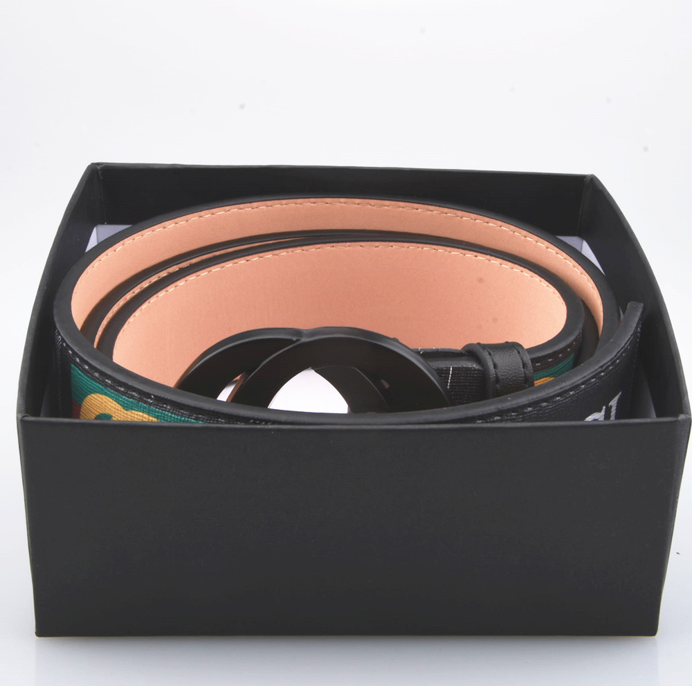 Luxury Designer Belts genuine leather belt high quality mens Double Letters Big Gold Buckle Men women Classic Casual With Box 3.8CM 9855
Luxury Designer Belts genuine leather belt high quality mens Double Letters Big Gold Buckle Men women Classic Casual With Box 3.8CM 9855