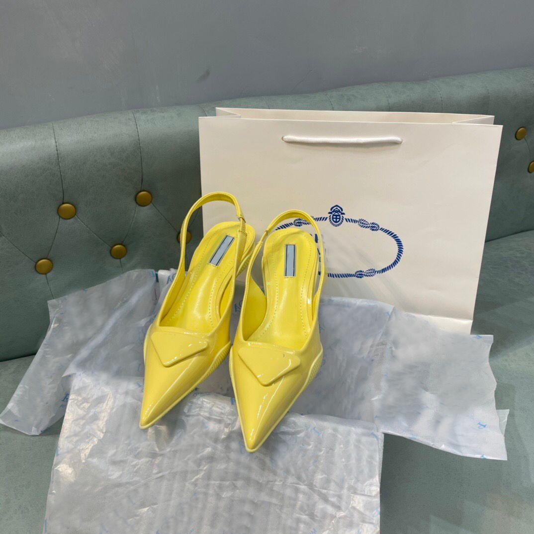 2022 Super quality brand women Sandals pumps low heel luxury designer Brushed leather slingback pump lady wedding party dress shoes, White flat
2022 Super quality brand women Sandals pumps low heel luxury designer Brushed leather slingback pump lady wedding party dress shoes, White flat