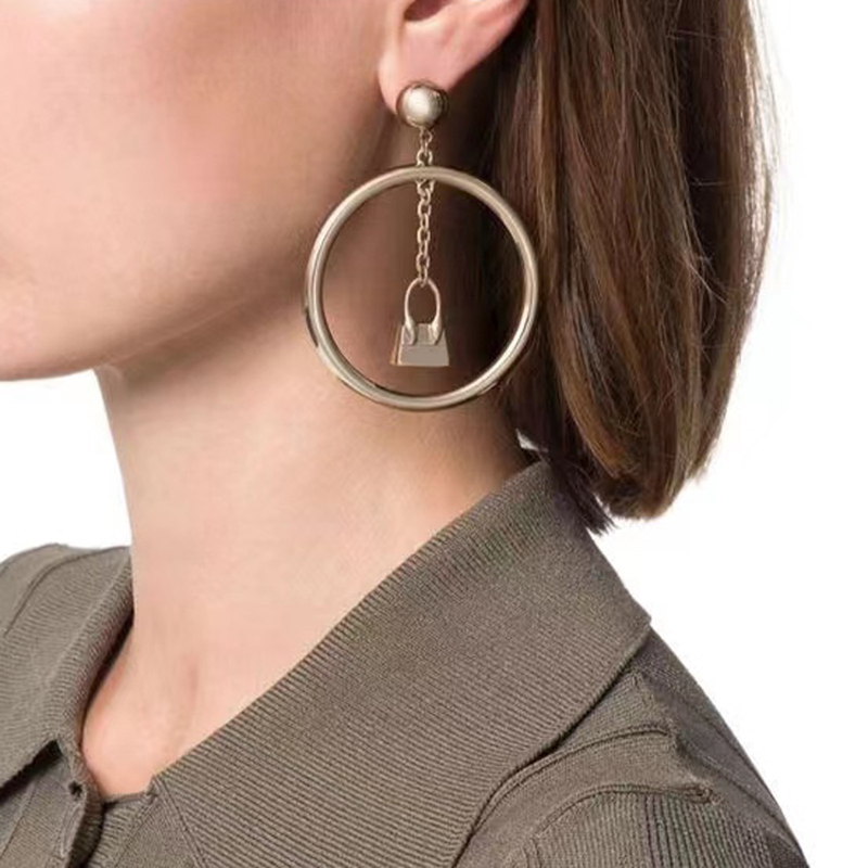Women Earrings Bag Designer Mini Bags Earring Hoops Jacque Jewelry Luxurys Designers Chandelier Studs Brass Des Boucles Doreilles 2205122
Women Earrings Bag Designer Mini Bags Earring Hoops Jacque Jewelry Luxurys Designers Chandelier Studs Brass Des Boucles Doreilles 2205122