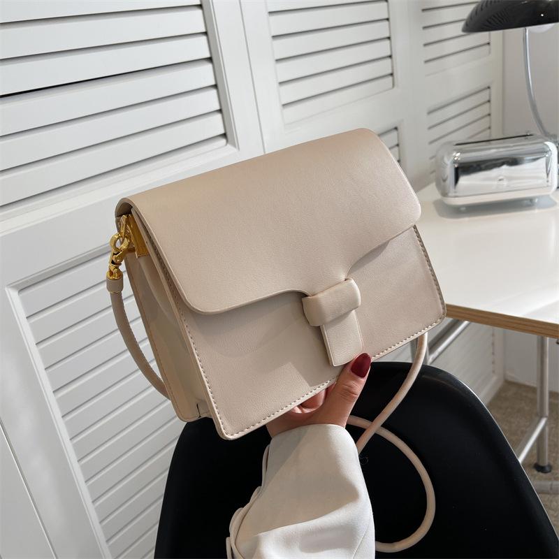 Evening Bags Vintage Women Pu Leather Shoulder Messenger Bag High Quality Ladies Handbags Crossbody For Casual Small Travel, White
Evening Bags Vintage Women Pu Leather Shoulder Messenger Bag High Quality Ladies Handbags Crossbody For Casual Small Travel, White