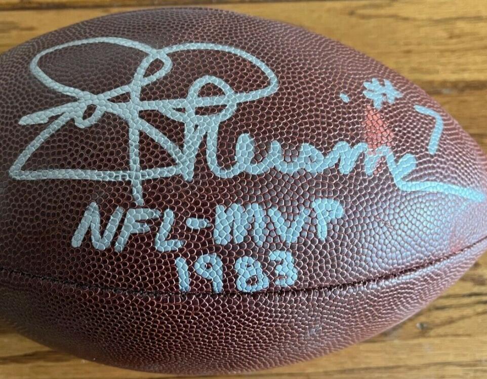 Mack MAHOMES PETERSON BURROW Theismann Tees Signed Autograph Autographed auto out in door sports collection football ball, Dawson knox
Mack MAHOMES PETERSON BURROW Theismann Tees Signed Autograph Autographed auto out in door sports collection football ball, Dawson knox