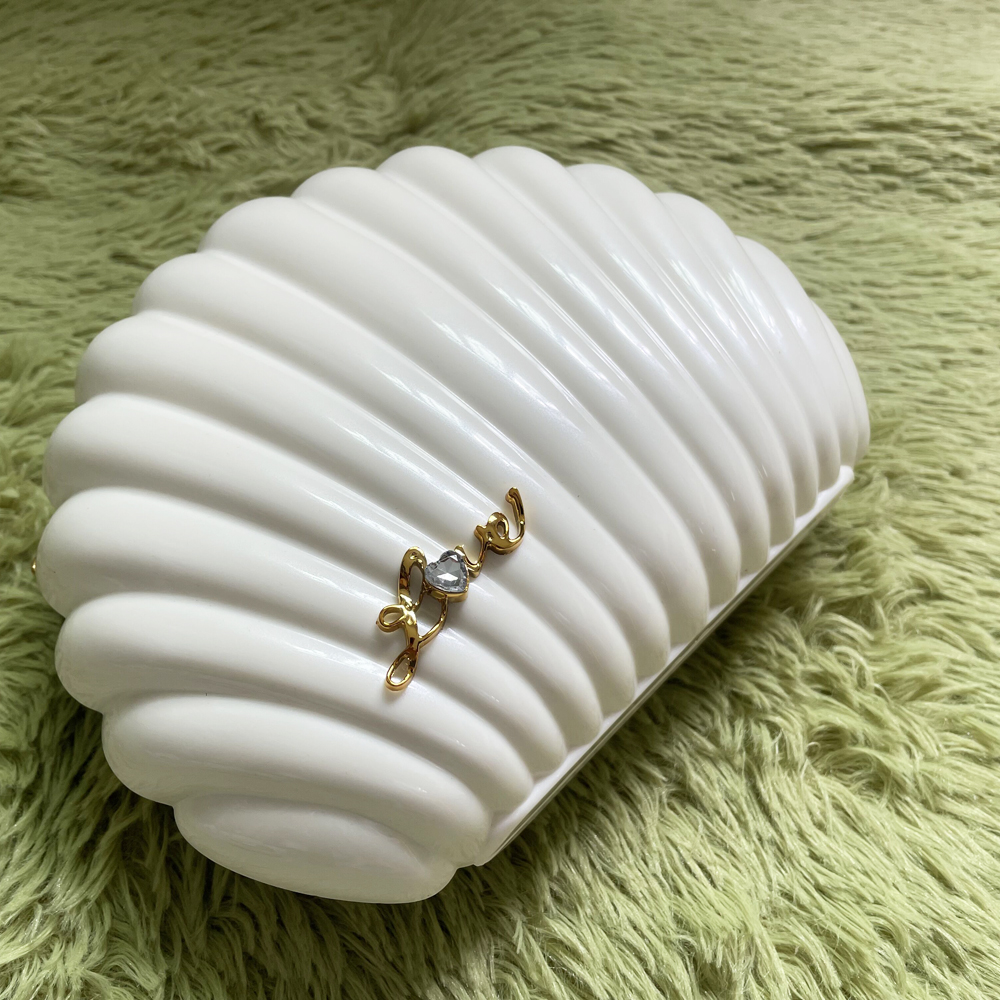 Classic Party double-C Acrylic Shell Shape Bag Pouch elegant Lady Evening bags Mobile Phone Storage Box with Pearl Chain