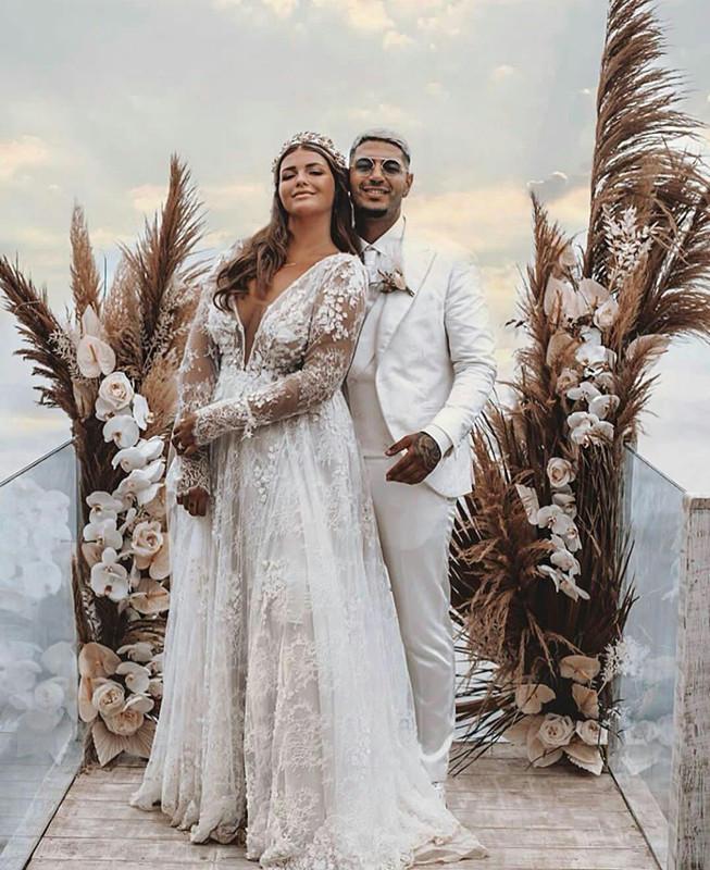 Boho Floral Lace A Line Wedding Dress Long Sleeve Deep V Neck Country Bridal Gowns Illusion Country Beach Ivory Bride Dresses Robe De Mariee
