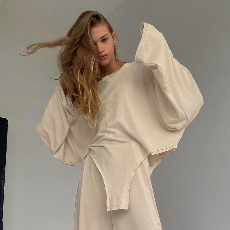 Women' Hoodies & Sweatshirts 2022 Womens Fashion Irregular Hem Long Sleeve Round Neck Solid Color Loose Autumn Ladies Casual Tops, Beige
Women' Hoodies & Sweatshirts 2022 Womens Fashion Irregular Hem Long Sleeve Round Neck Solid Color Loose Autumn Ladies Casual Tops, Beige