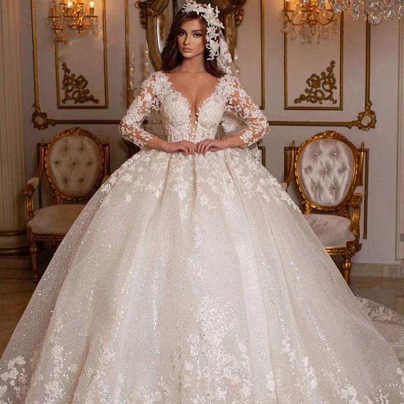 Princess Ball Wedding Dresses Long Sleeves Sexy V Neck Sequins Appliques Lace Ruffles or Length Bridal Gown Vintage Plus Size robes de soiree