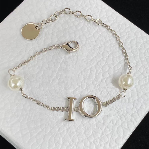 Retro bracelets pearl link chains for woman decorative D right letter luxury style simple temperament bracelet silver gold plated fashion designers jewelry gift
Retro bracelets pearl link chains for woman decorative D right letter luxury style simple temperament bracelet silver gold plated fashion designers jewelry gift