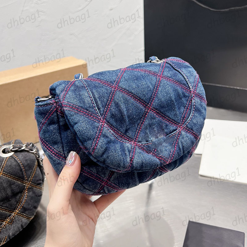 22Ss F/W France Womens Classic Mini Flap Denim Quilted Bags Silver Metal Hardware matelasse Chain Crossbody Shoulder Purse Outdoor Sacoche Trends Handbags 18X16CM, Box
22Ss F/W France Womens Classic Mini Flap Denim Quilted Bags Silver Metal Hardware matelasse Chain Crossbody Shoulder Purse Outdoor Sacoche Trends Handbags 18X16CM, Box