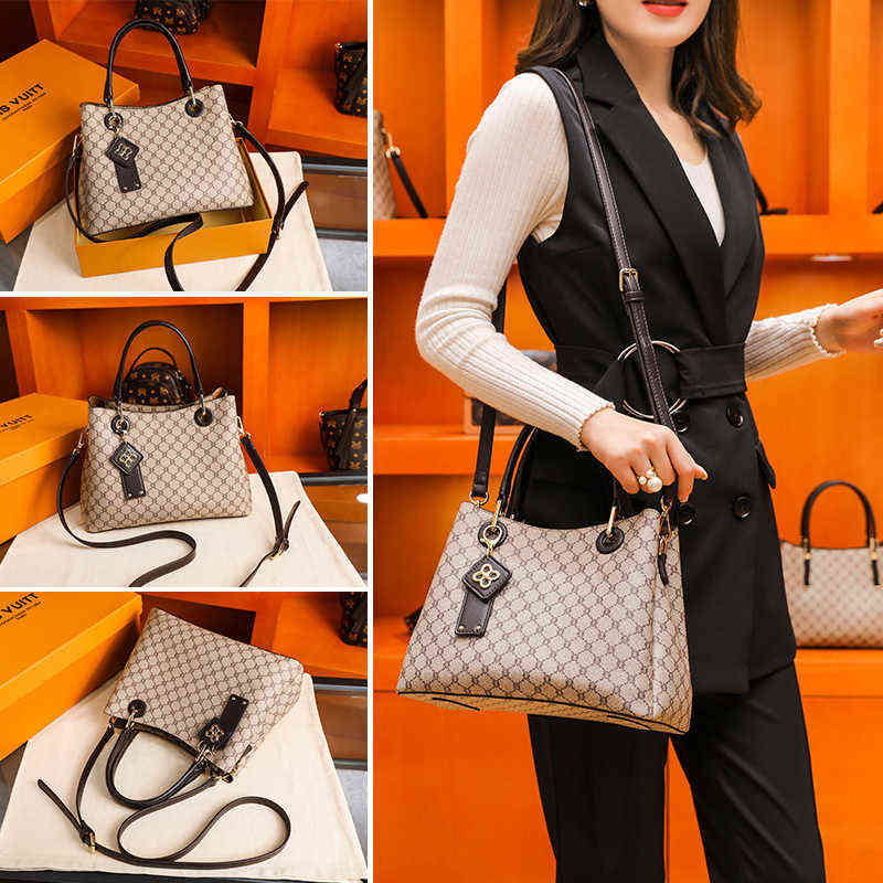 Factory Online Export Designer Brand Bags Fashion Bag Women's 2022 New Style Large Capacity Versatile One Shoulder Msenger Handbag, Brown
Factory Online Export Designer Brand Bags Fashion Bag Women's 2022 New Style Large Capacity Versatile One Shoulder Msenger Handbag, Brown