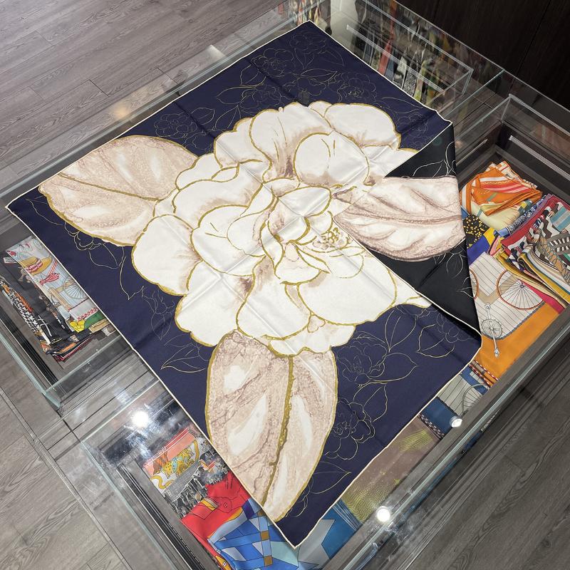 Scarves 90cm 2022 Flower Double Sided Natural 100% Silk Scarf Brand Design Square Shawl Women Hijab Bandana Foulard KerchiefScarves
Scarves 90cm 2022 Flower Double Sided Natural 100% Silk Scarf Brand Design Square Shawl Women Hijab Bandana Foulard KerchiefScarves