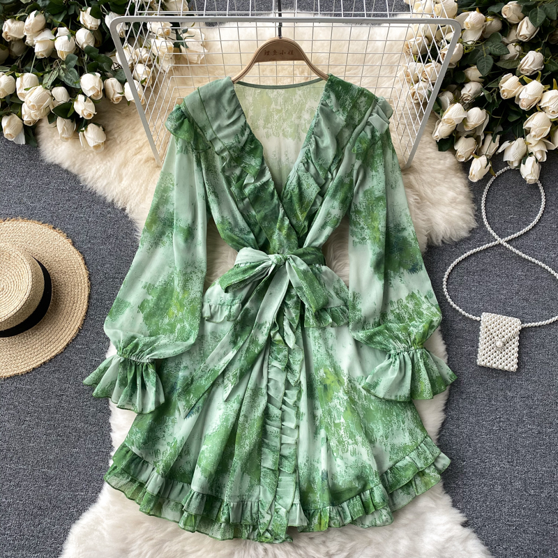 Autumn Bohemian Printed Mini Dress Women Sexy V-Neck Flare Long Sleeve High Waist Ruffle Vacation Party Beach Vestidos 2022 New, Same as picture
Autumn Bohemian Printed Mini Dress Women Sexy V-Neck Flare Long Sleeve High Waist Ruffle Vacation Party Beach Vestidos 2022 New, Same as picture