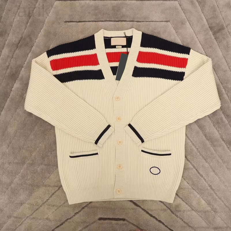 Mens Designer Sweaters Casual Knit Contrast Color luxury Autumn Fashion jacket Classic ladies pullover White wool Sweater For men Women size
Mens Designer Sweaters Casual Knit Contrast Color luxury Autumn Fashion jacket Classic ladies pullover White wool Sweater For men Women size