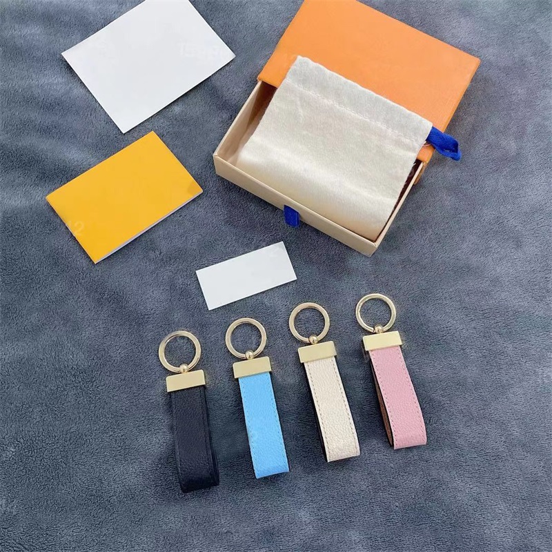 Keychain Brand Classic Old Flower Designer Mens Luxury Car Keyring Womens Keychains Handmade Fashion Keychain Bags Pendant With Box 114
Keychain Brand Classic Old Flower Designer Mens Luxury Car Keyring Womens Keychains Handmade Fashion Keychain Bags Pendant With Box 114