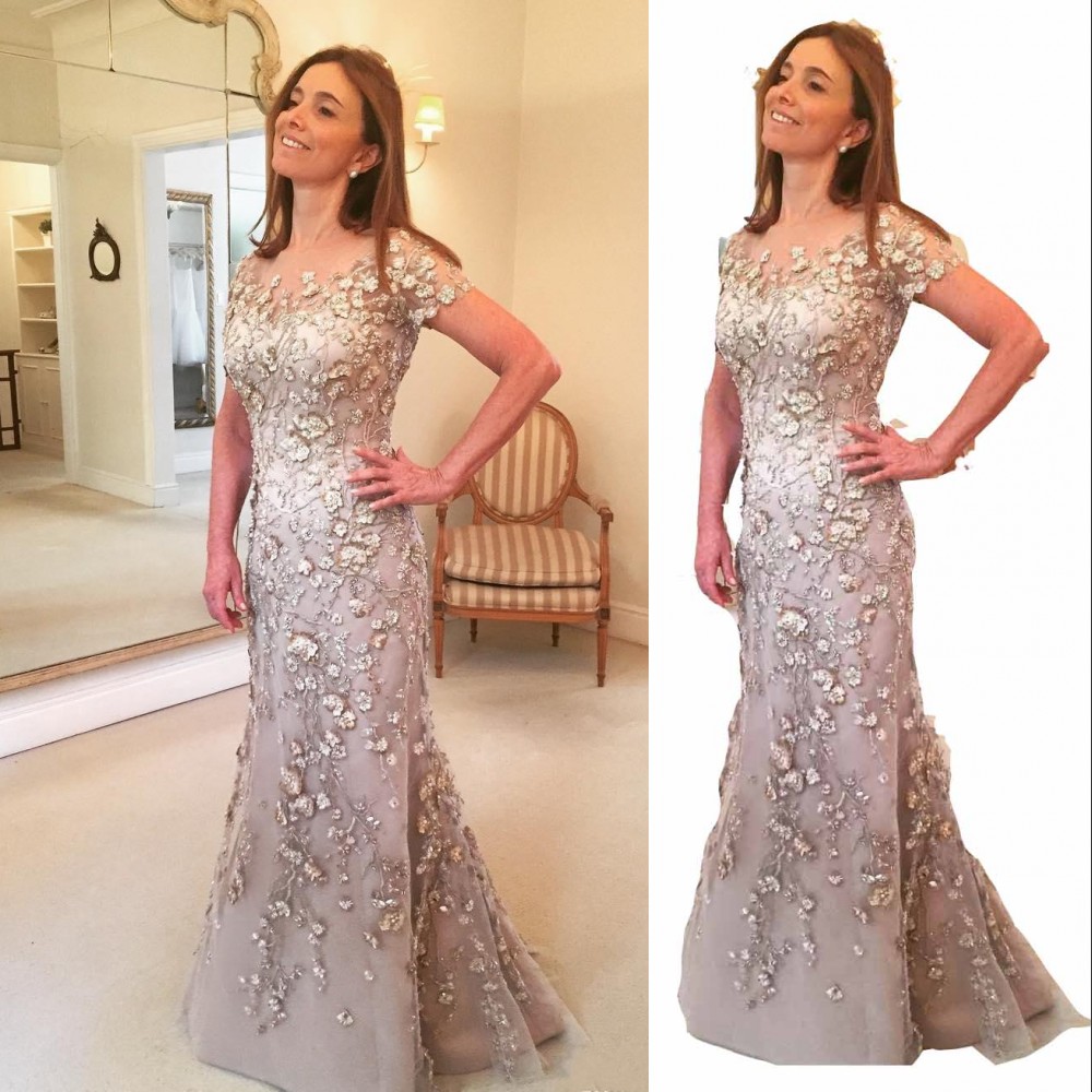 2022 Bling Mother Of The Bride Dresses Sheer Neck Mermaid Lace 3D Appliques Flowers Zipper Back Illusion Plus Size Party Evening Gowns Short Sleeves
2022 Bling Mother Of The Bride Dresses Sheer Neck Mermaid Lace 3D Appliques Flowers Zipper Back Illusion Plus Size Party Evening Gowns Short Sleeves