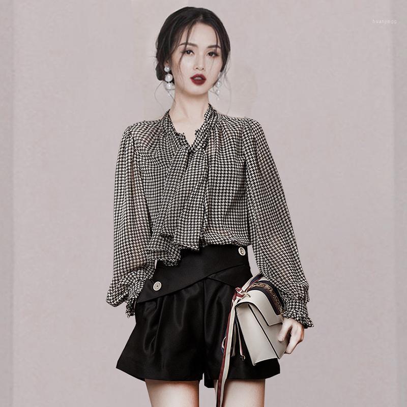 Women' Blouses & Shirts Office Lady Houndstooth Shirt Spring Autumn Runway Women Vintage Lace-Up Long Sleeve Single-Breasted Ruffles Plaid
Women' Blouses & Shirts Office Lady Houndstooth Shirt Spring Autumn Runway Women Vintage Lace-Up Long Sleeve Single-Breasted Ruffles Plaid