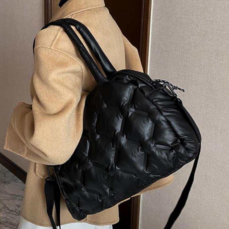 Evening Bags Light High Capacity Women Handbag 2022 Winter Designer Luxury Ladies Shoulder Bag Black Woman Leather Crossbody, White
Evening Bags Light High Capacity Women Handbag 2022 Winter Designer Luxury Ladies Shoulder Bag Black Woman Leather Crossbody, White