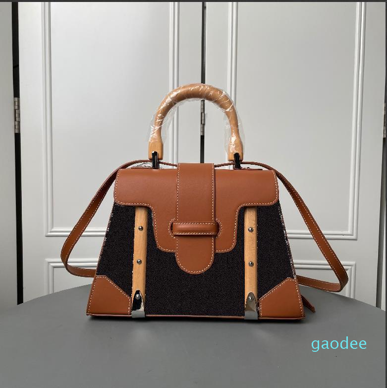 Saigon Structure Mini bag Shoulder crossbody Messenger Handbag bag wood batons leather 2022, Dust bag
Saigon Structure Mini bag Shoulder crossbody Messenger Handbag bag wood batons leather 2022, Dust bag