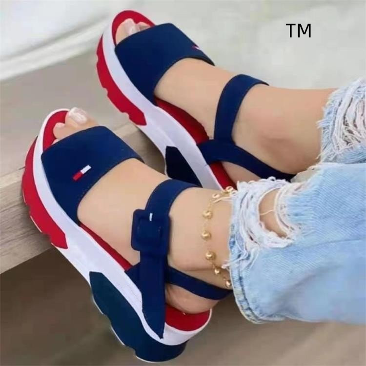 2022 Newest Women's Summer Sandals Designer Ladies Classic Blue Red Sandals Rubber Outsole Flip-Flops Slippers Large 35-42
2022 Newest Women's Summer Sandals Designer Ladies Classic Blue Red Sandals Rubber Outsole Flip-Flops Slippers Large 35-42