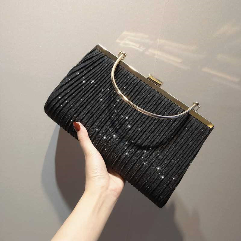 Designer Cc Even Bag Woman New Shiny Wrinkled Large Capacity Hand Diagonal Dinner Bag Wedding Bridesmaid Bag, Square wrinkle black (portable)
Designer Cc Even Bag Woman New Shiny Wrinkled Large Capacity Hand Diagonal Dinner Bag Wedding Bridesmaid Bag, Square wrinkle black (portable)