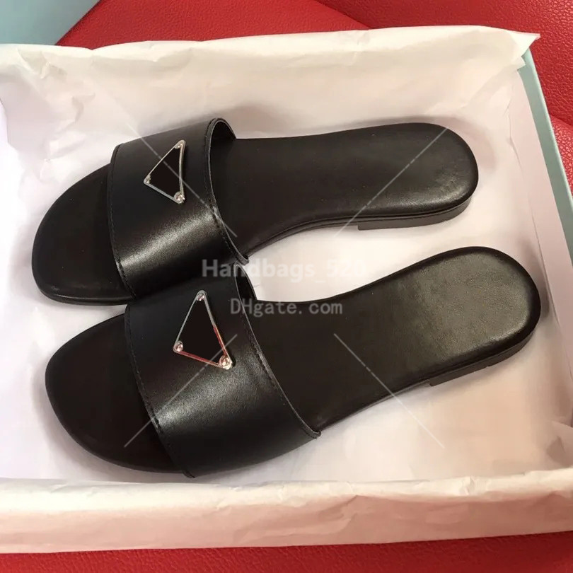 Classic Leather Slippers Fashion Luxury Low Heel Designer Women Shoes with Box Flat Slide Sandals Summer Beach Indoor Outdoor Sandal, Black
Classic Leather Slippers Fashion Luxury Low Heel Designer Women Shoes with Box Flat Slide Sandals Summer Beach Indoor Outdoor Sandal, Black