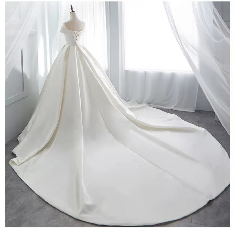 Modern Simple Wedding Dress 2022 Satin Off The Shoulder Boho Plus Size Sweep Train Bridal Princess Ball Gowns Thin Bride Dresses