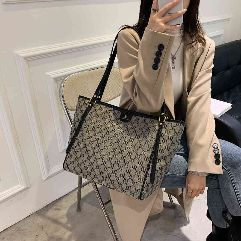 New large capacity bag portable small crowd versatile Tote Bag high sense sling one Shoulder Messenger Purses_IVD6, Black
New large capacity bag portable small crowd versatile Tote Bag high sense sling one Shoulder Messenger Purses_IVD6, Black