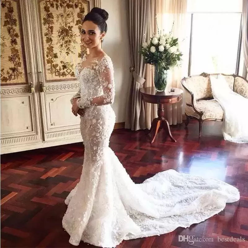 Vintage Elegant Mermaid Wedding Dresses Strapless Appliques Long Sleeves Luxurious Lace Long Lace Train Wedding Gown Sweep Train robe de mariée