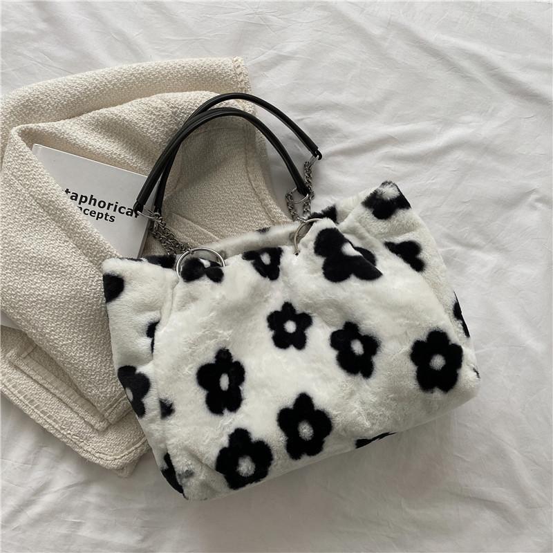 Evening Bags INS Fashion Women Flower Print Mini Shoulder Female Winter Plush Underarm Heart Pattern Fluffy Tote BagsEvening, Pink
Evening Bags INS Fashion Women Flower Print Mini Shoulder Female Winter Plush Underarm Heart Pattern Fluffy Tote BagsEvening, Pink