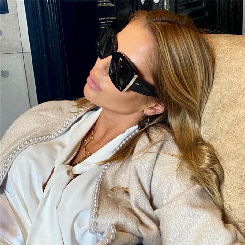 Sunglasses ma Xiang's large rectangular frame shows her face, small metal ee sunglasses, net Red Star sunglasses