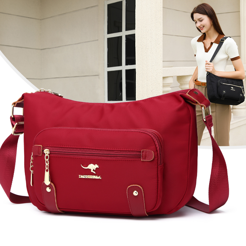 2022 new women's diagonal bags all-match Oxford cloth small bag middle-aged mother shoulder bag, Red 
2022 new women's diagonal bags all-match Oxford cloth small bag middle-aged mother shoulder bag, Red