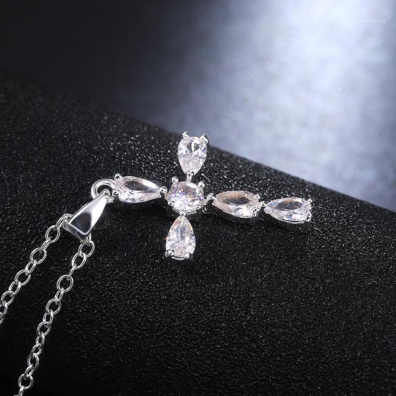 Pendant Necklaces Huitan Trendy Delicate Cross Women Necklace Silver Color Inlaid Crystal Zircon Stone Dazzling Anniversary Party Gift Fine
Pendant Necklaces Huitan Trendy Delicate Cross Women Necklace Silver Color Inlaid Crystal Zircon Stone Dazzling Anniversary Party Gift Fine