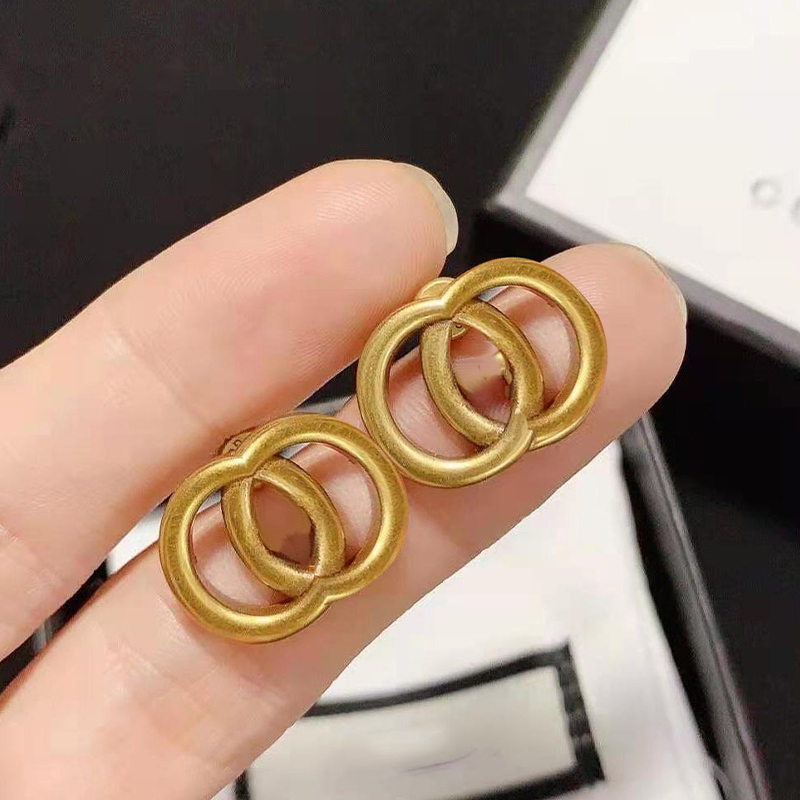 Brands Earrings Designer Classic Style Double G Letter Stud Earringss Ladies Fashion Simple Jewelry Retro Ear Studs
Brands Earrings Designer Classic Style Double G Letter Stud Earringss Ladies Fashion Simple Jewelry Retro Ear Studs