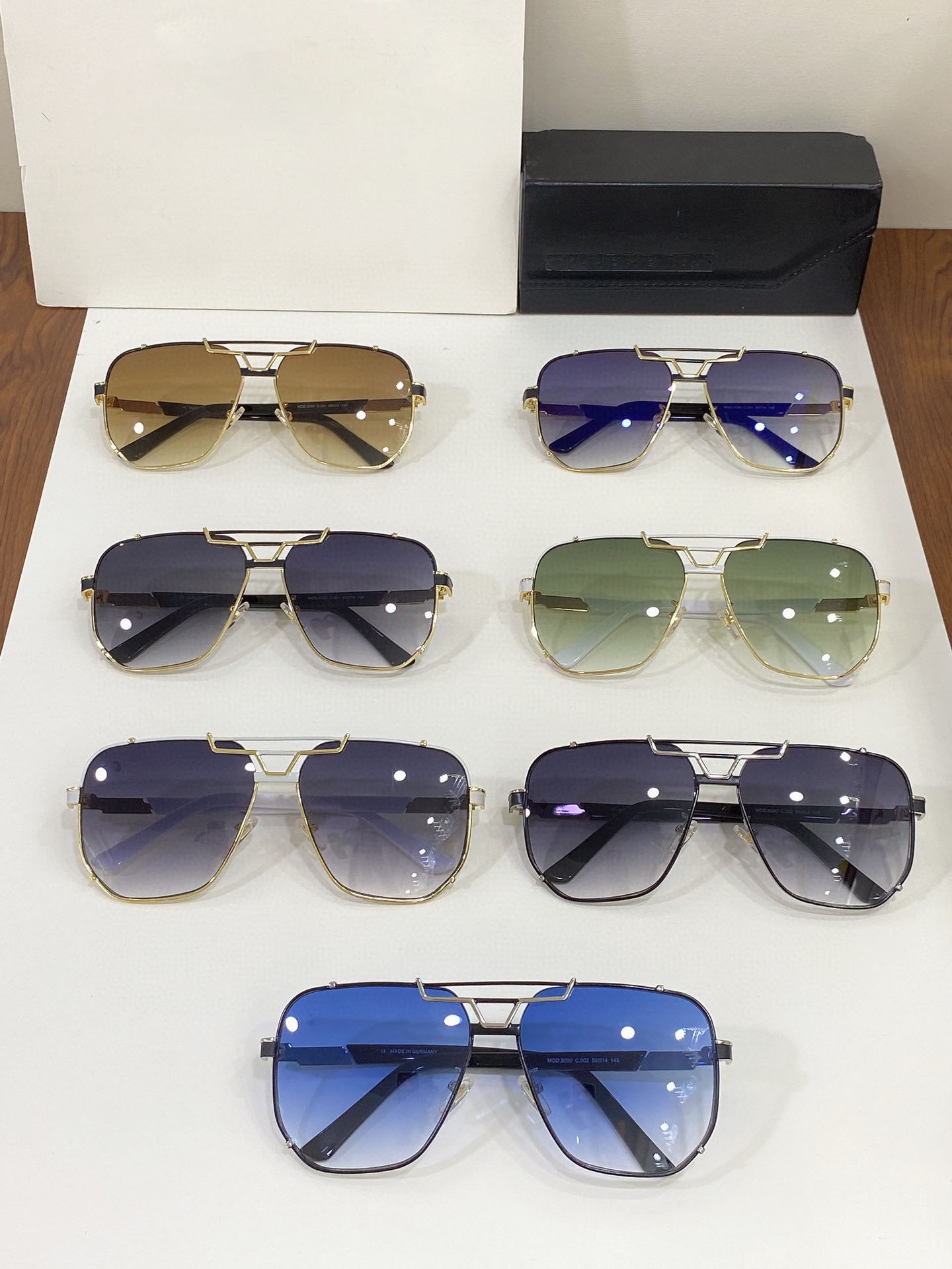 Men Sunglasses For Women Latest Selling Fashion Sun Glasses Mens Sunglass Gafas De Sol Top Quality Glass UV400 Lens With Random Matching Box 9090
Men Sunglasses For Women Latest Selling Fashion Sun Glasses Mens Sunglass Gafas De Sol Top Quality Glass UV400 Lens With Random Matching Box 9090