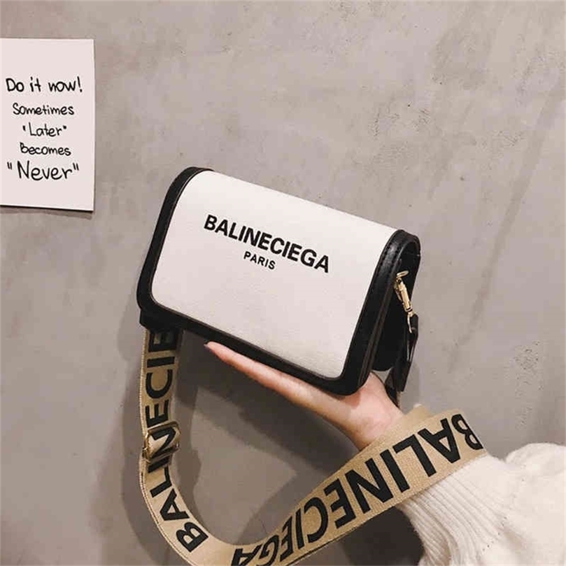 Factory Special 55% OFF Net red black texture Single Shoulder Bag fashion small bag, White
Factory Special 55% OFF Net red black texture Single Shoulder Bag fashion small bag, White