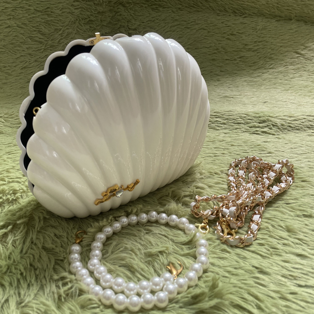 Classic Party double-C Acrylic Shell Shape Bag Pouch elegant Lady Evening bags Mobile Phone Storage Box with Pearl Chain
