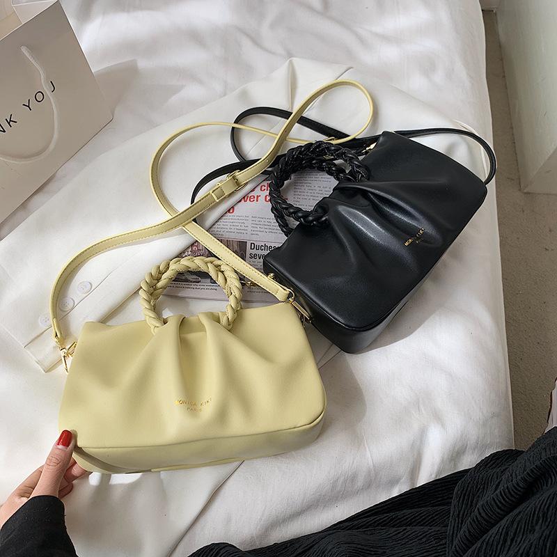 Evening Bags Large Capacity For Women 2022 Shoulder Tote Bag Solid Color Pu Messenger Casual Handbags Weaving Portable Sac A Main, Black
Evening Bags Large Capacity For Women 2022 Shoulder Tote Bag Solid Color Pu Messenger Casual Handbags Weaving Portable Sac A Main, Black