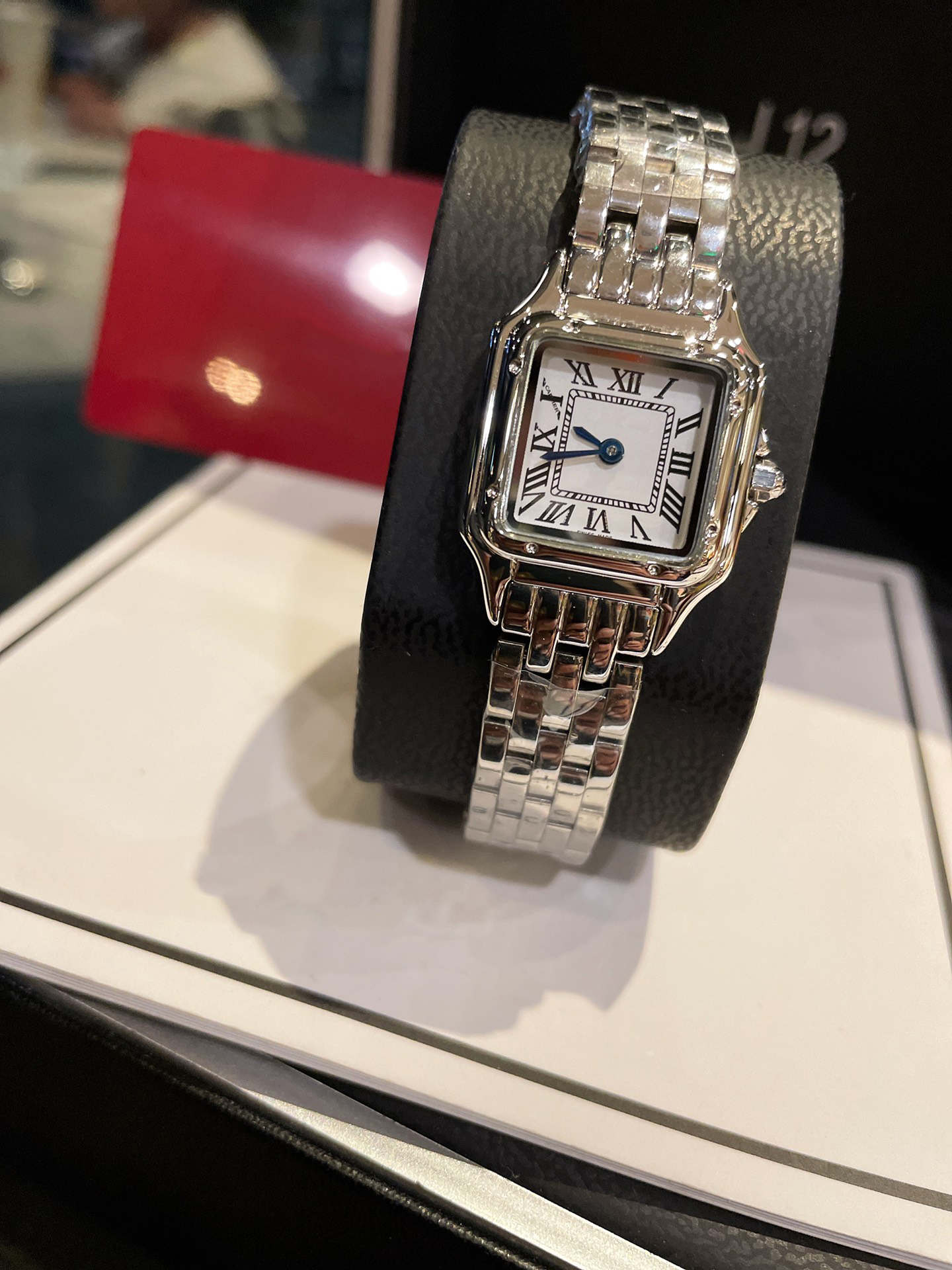 Classic Ladies Watch Stylish Casual Quartz Watch 22mm 27mm Roman numerals, Color 5
Classic Ladies Watch Stylish Casual Quartz Watch 22mm 27mm Roman numerals, Color 5